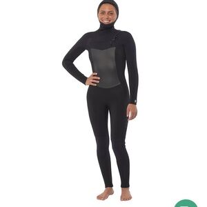 Sisstr revolution 4/3 hooded wetsuit